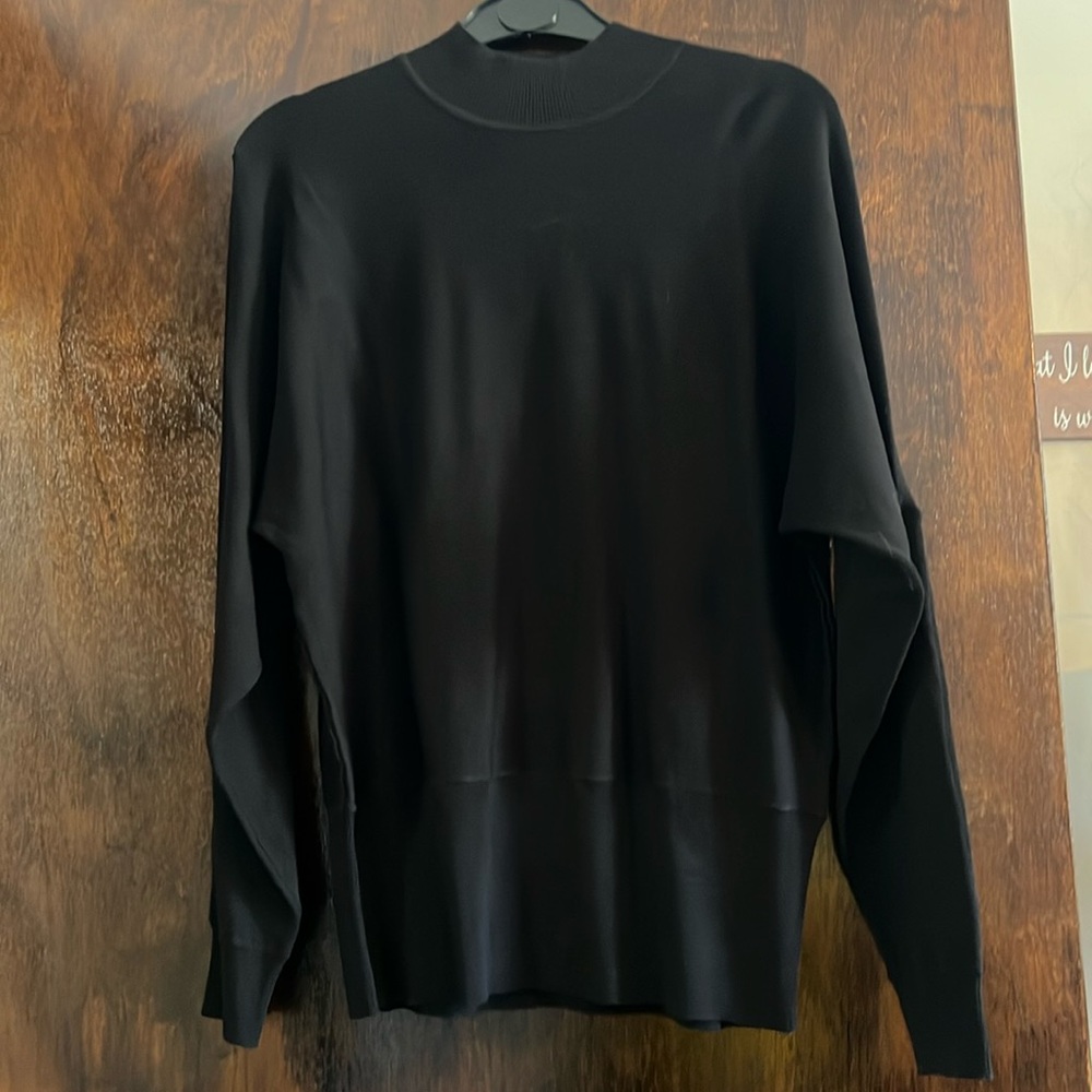 Cold Shoulder Top - Picture 3 of 5
